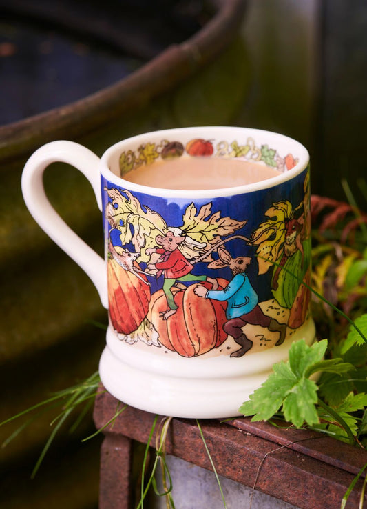 Ceramic Coffee & Tea Mugs. Whether it's a large coffee mug or a unique hand painted mug you're after, you'll have an abundance of options with our huge mug collection - with new lines being added regularly.