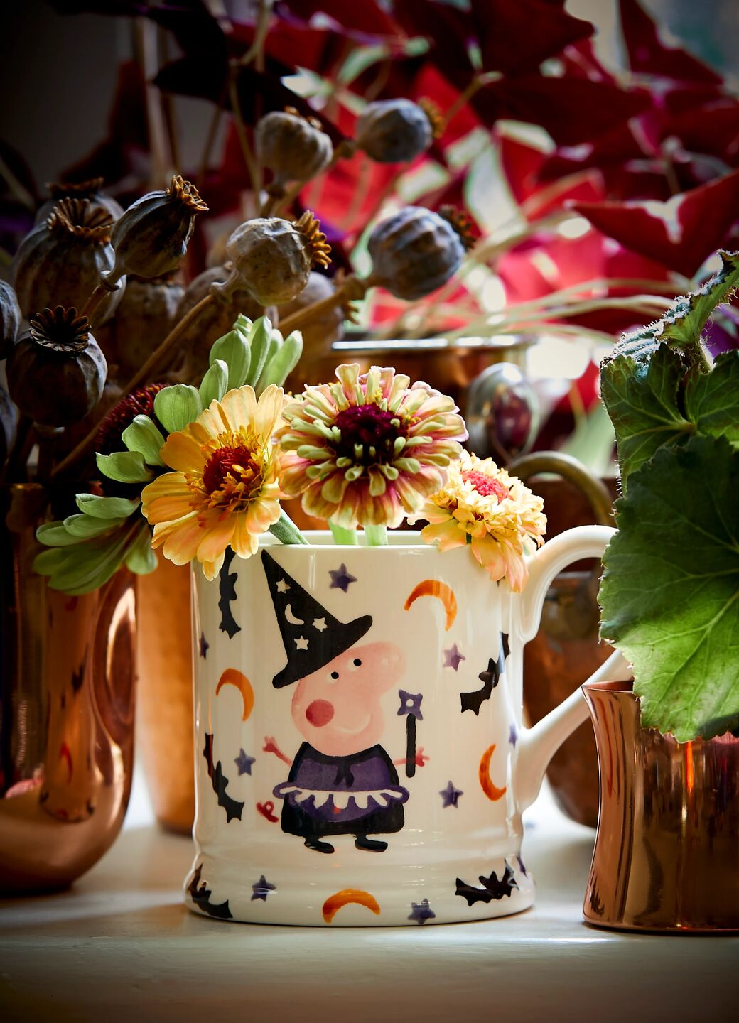 Ceramic Coffee & Tea Mugs. Whether it's a large coffee mug or a unique hand painted mug you're after, you'll have an abundance of options with our huge mug collection - with new lines being added regularly.