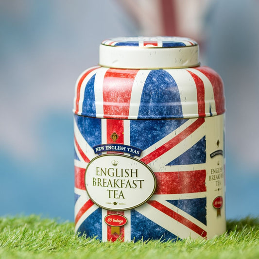 With 80 teabags included with this Union Jack tea tin, you can enjoy our signature English Breakfast blend - a rich golden cup that's perfect to drink with milk. The Union Jack was first introduced as the flag of Great Britain in 1606 when King James