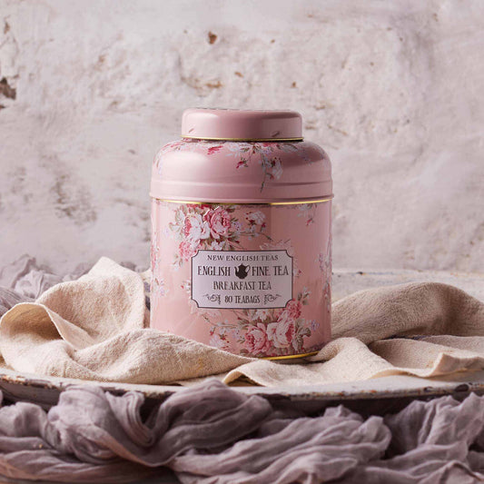 Our English Fine Teas regular-sized Tea Caddy in Blush features quintessentially English floral bouquet illustrations with classic vintage colour and detailing. Perfect for a country kitchen with its cottage core styling and muted tones. Includes 80 