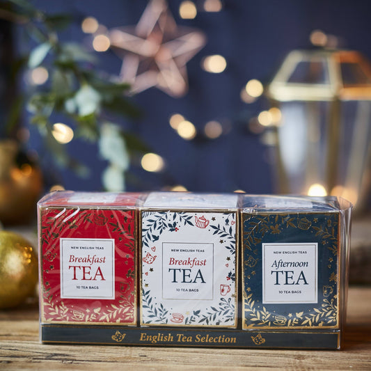 Our newest Christmas-themed teabag boxes packaged in an acetate gift box. Contains our Red Christmas Teabag Box with 10 Breakfast Teabags, our Green Christmas Teabag Box with 10 Afternoon Teabags and our White Christmas Teabag Box with 10 Breakfast T