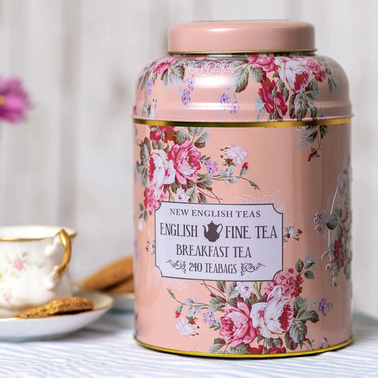 Our XL Vintage-inspired Floral Tea Caddy in Blush features quintessentially English floral bouquet illustrations with classic vintage colour and detailing. Perfect for a country kitchen with its cottage core styling and muted tones. Includes 240 of o